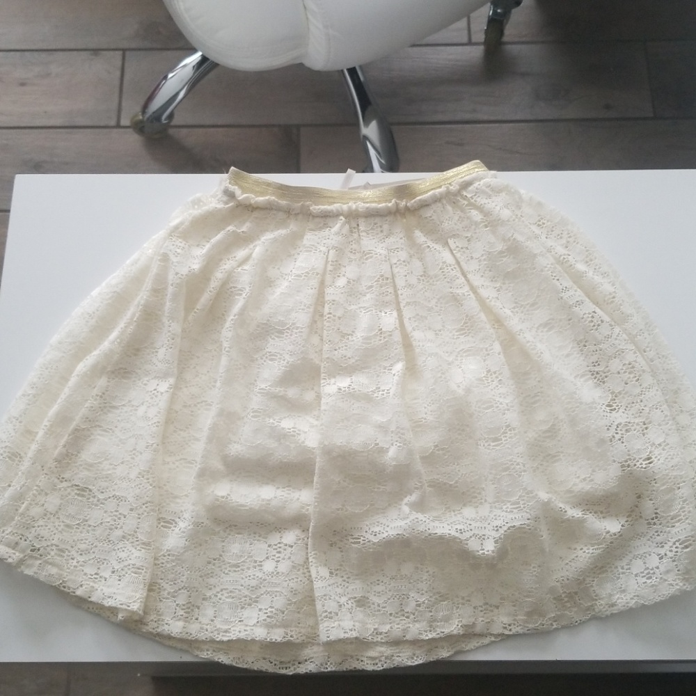 Laced skirt size M (10/12)